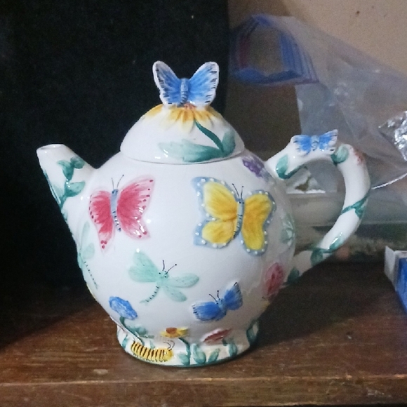 Hand Painted Floral Teapot - Picture 1 of 10